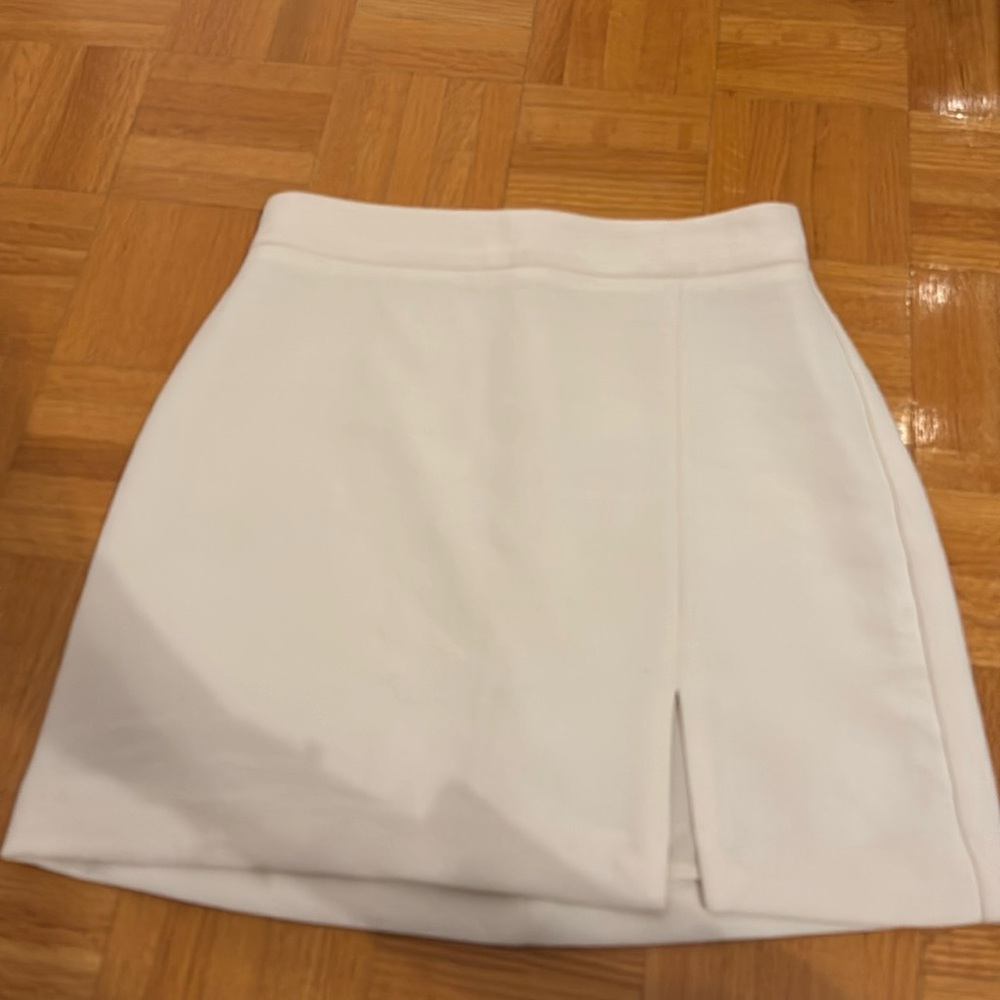 Wilfred mini skirt white with slit size 0